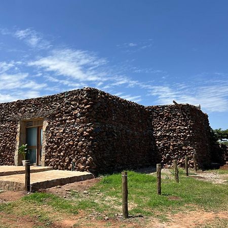 Oloitokitok Amboseli Glass House מראה חיצוני תמונה