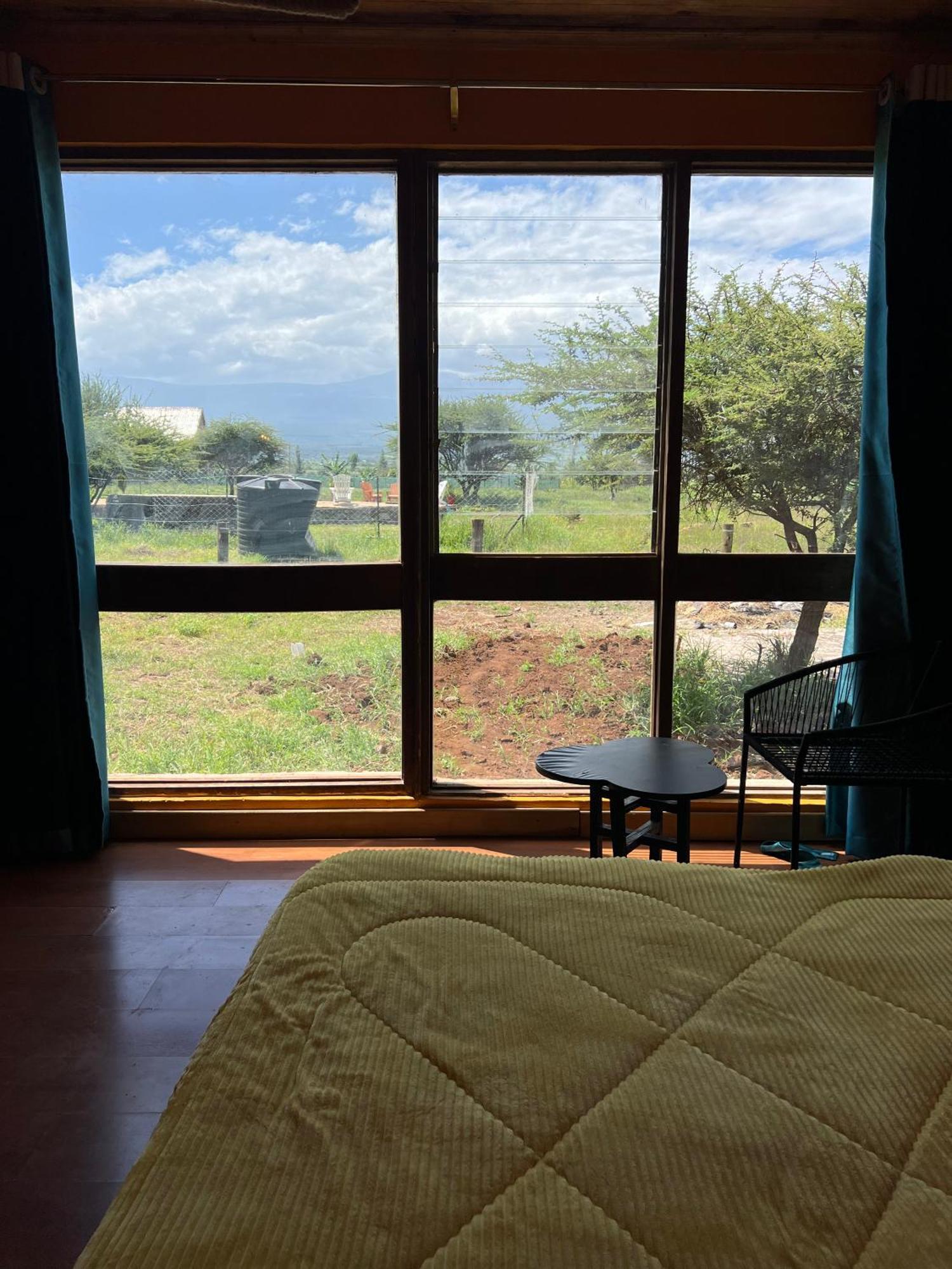 Oloitokitok Amboseli Glass House מראה חיצוני תמונה