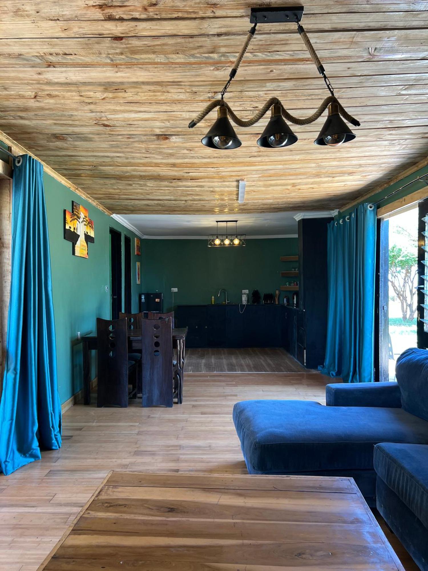 Oloitokitok Amboseli Glass House מראה חיצוני תמונה